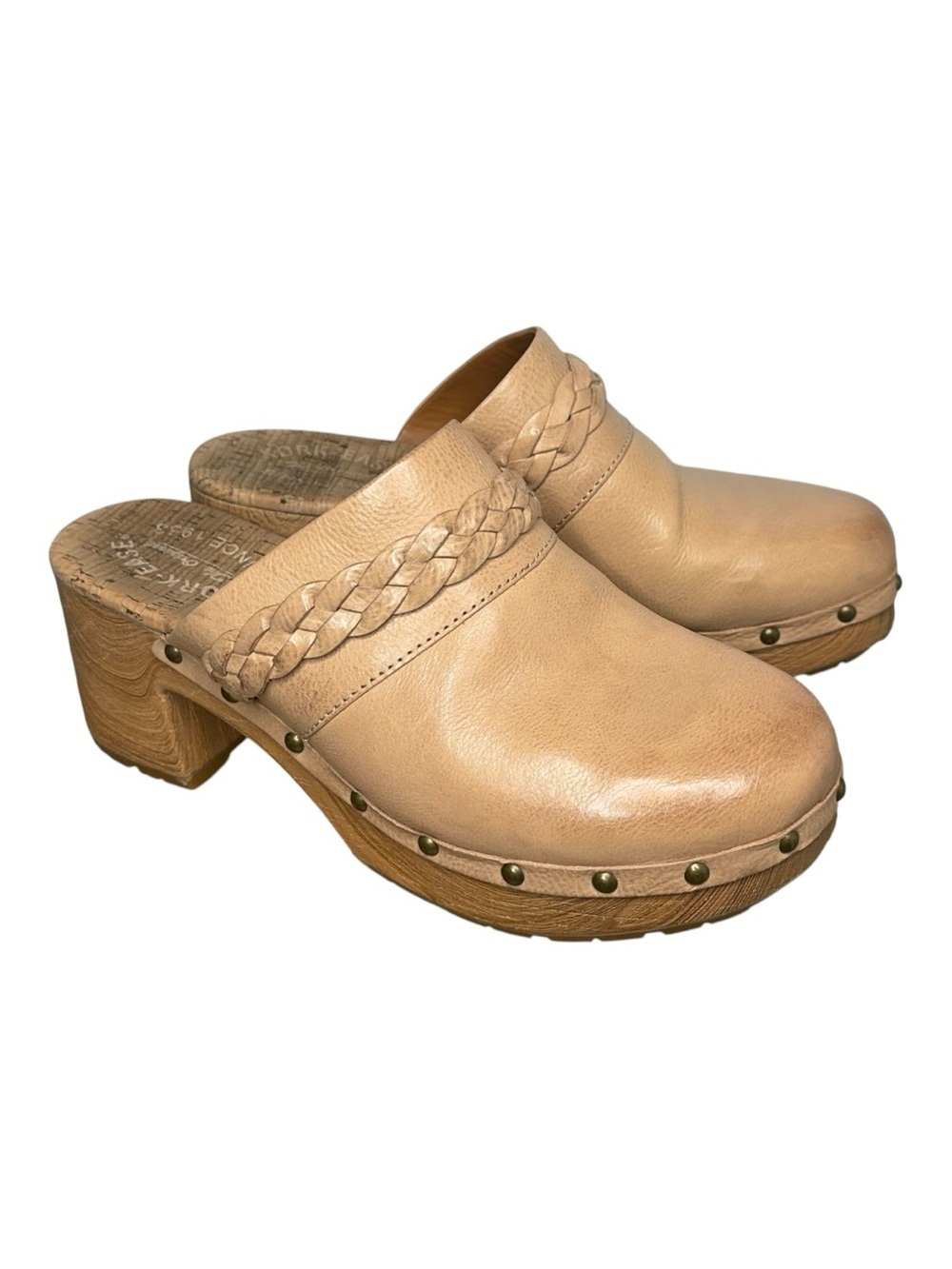 Kork-Ease Tilly Studded clogs Woodgrain wedge  beige leather upper Size 9